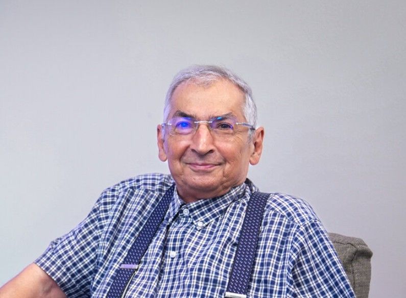 زیباکلام، فعال اصلاح‌طلب: جمهوری اسلامی می‌داند در جنگ با آمریکا، پیروزی نیست