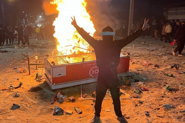 پنج زندانی سیاسی: همزمان با اعتصاب سراسری کردستان دست به اعتصاب میزنیم