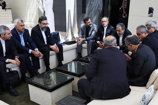 بعد التهديد بتفعيل "آلية الزناد".. وكالة "تسنيم":توافق بين إيران وأوروبا على إجراء مفاوضات