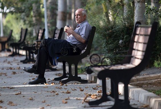 سلامت زیر تیغ تورم و ناکارآمدی بیمهها؛ بازنشستگان درمان خود را به تعویق میاندازند