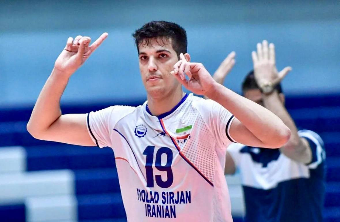 رییس فدراسیون والیبال به نقل از شاهدان حاضر در صحنه: صابر کاظمی دچار برق‌گرفتگی شده است