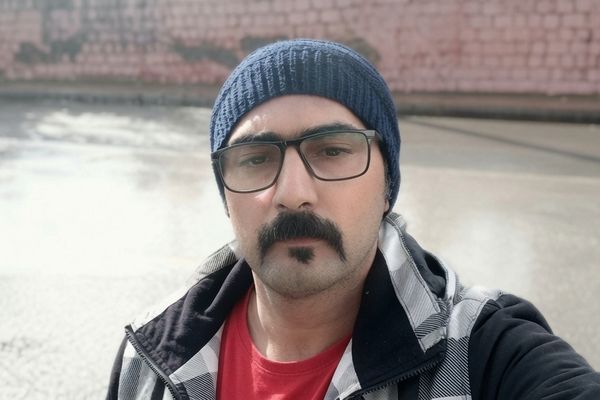 وحید سرخگل، زندانی سیاسی: زندانیان انقلاب ملی در دخمه زندان تحت فشار و شکنجهاند
