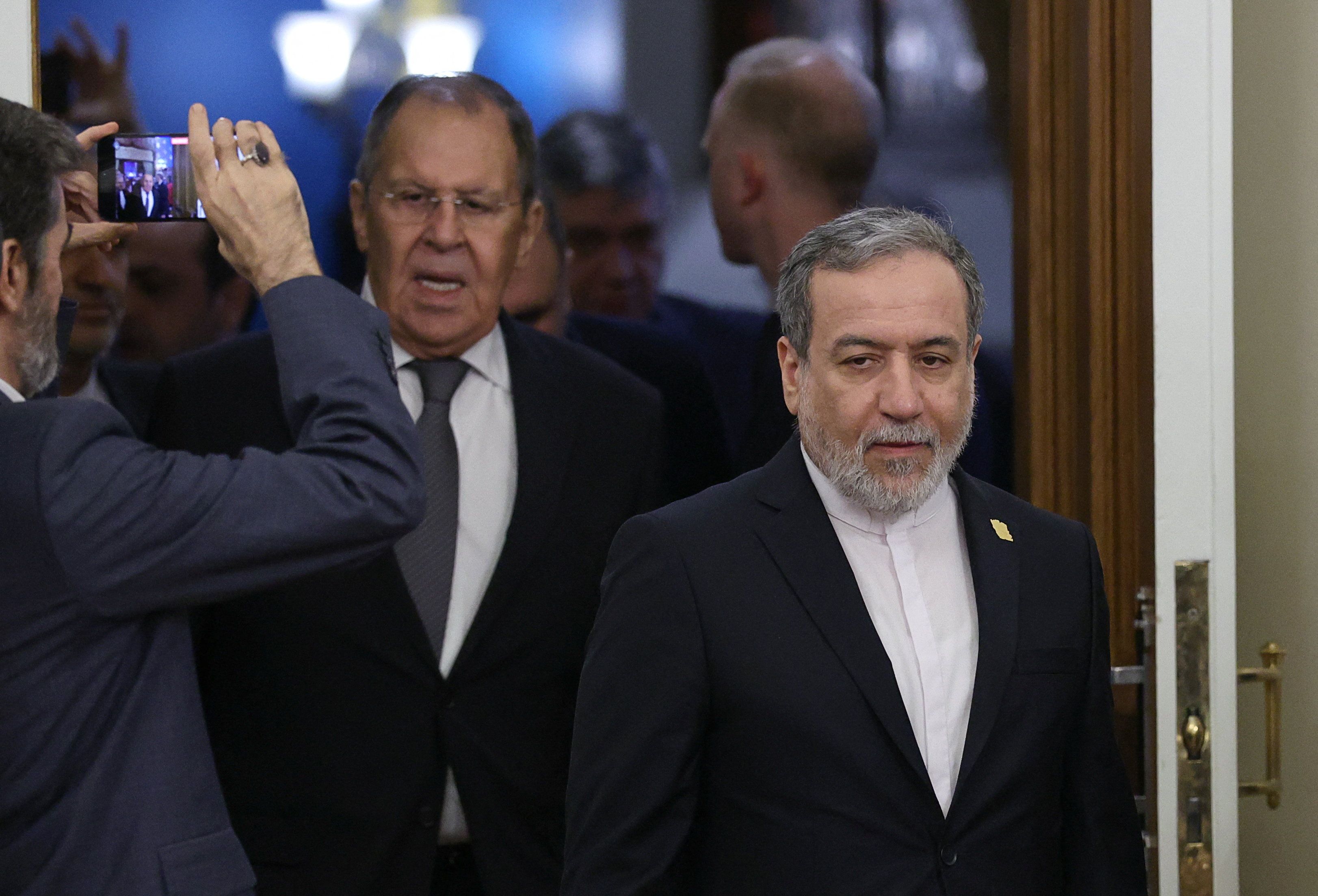 وزير الخارجية الإيراني: نعتمد على التشاور مع روسيا لضمان عدم تكرار هجمات إسرائيل