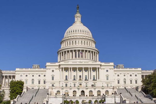 US Lawmakers Propose Legislation To Bar Iran Regime Insiders