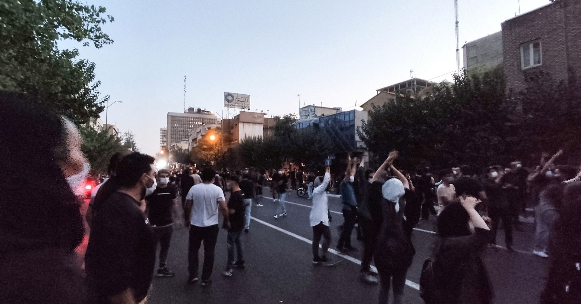 Underground Youth Groups In Iran Survive Clampdown, Seek Regime’s Overthrow