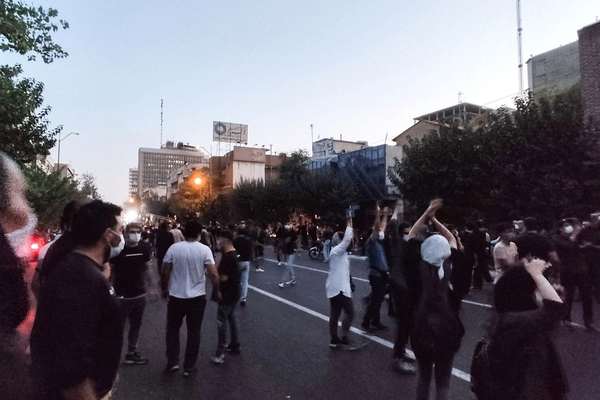 Underground Youth Groups In Iran Survive Clampdown, Seek Regime’s Overthrow