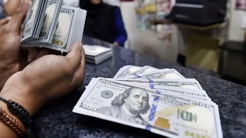 Iran's currency dips to lowest level after nuclear tensions