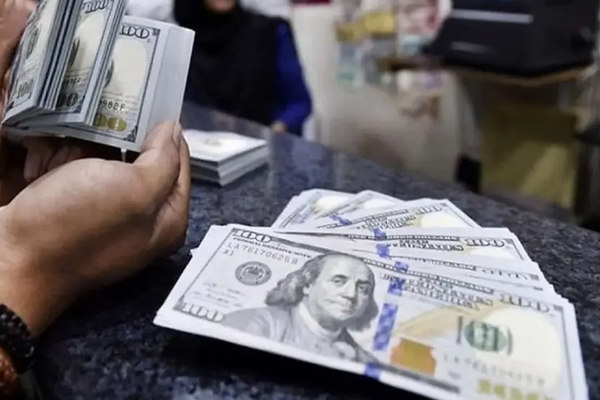 Iran's currency dips to lowest level after nuclear tensions