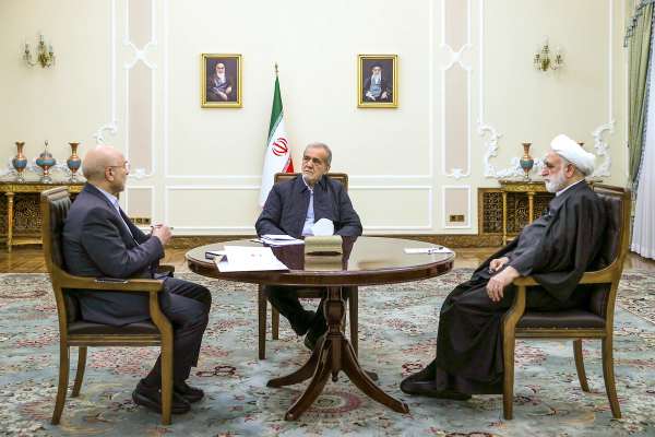 Another year ends with the erosion of Iran’s governing institutions