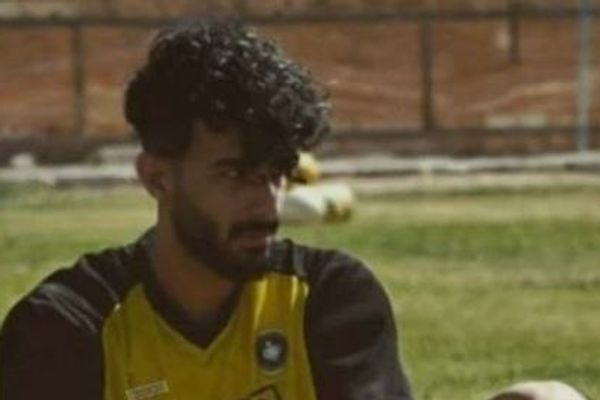 بیخبری خانواده محمدحسین حسینی، فوتبالیست ۲۶ ساله، از وضعیت او در بازداشت