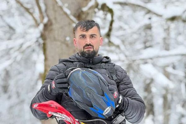 پژمان نوروز رجبی، ورزشکار موتورسوار، بهدست جمهوری اسلامی در شهسوار به قتل رسید