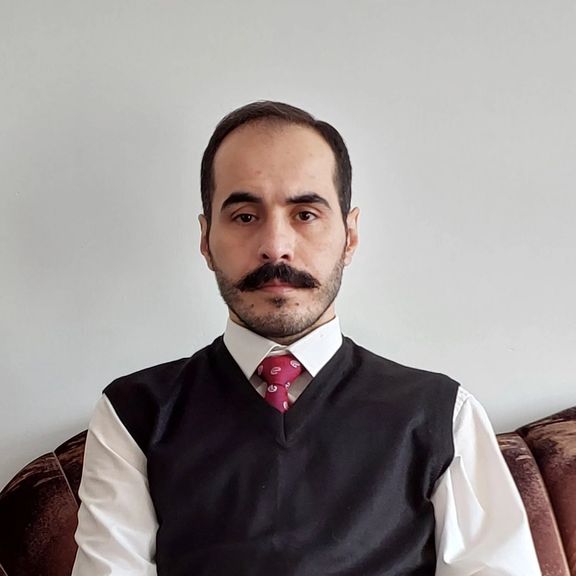 حسین رونقی، فعال حقوق بشر: برای همیشه در ایران و کنار مردم ایران میمانم