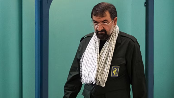 محسن رضایی خواستار استفاده از تجربه جنگ با عراق برای مقابله با اسرائیل شد