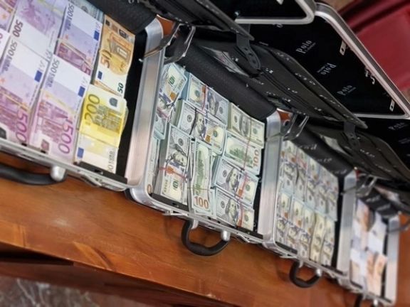 در دادگاه شهردار سابق لواسان چهار کیف پر از یورو و دلار تومان نمایش داده شد