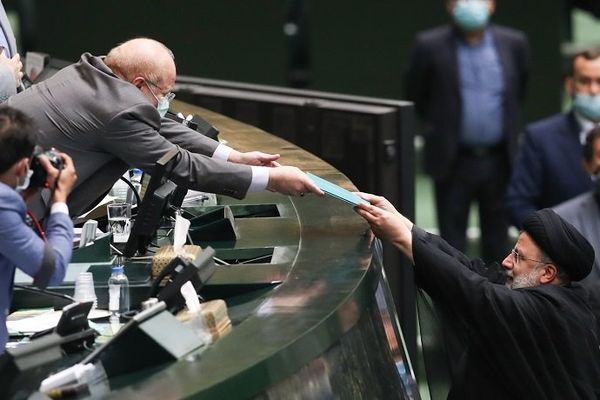 Iran’s Budget Bill Delayed, As Currency Continues To Fall