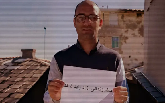 محمد سعیدی ابواسحاقی، فعال صنفی معلمان، در پی حمایت از خیزش انقلابی ۱۴۰۱ اخراج شد