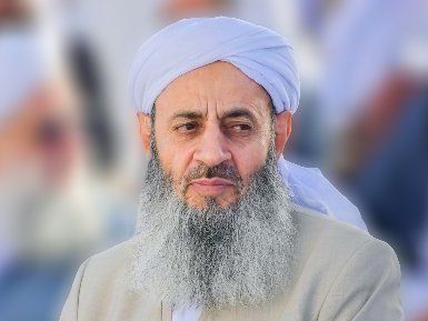 خطيب أهل السنة في إيران يجدد دعوته بمحاسبة المتورطين في "مجزرة زاهدان الدموية"