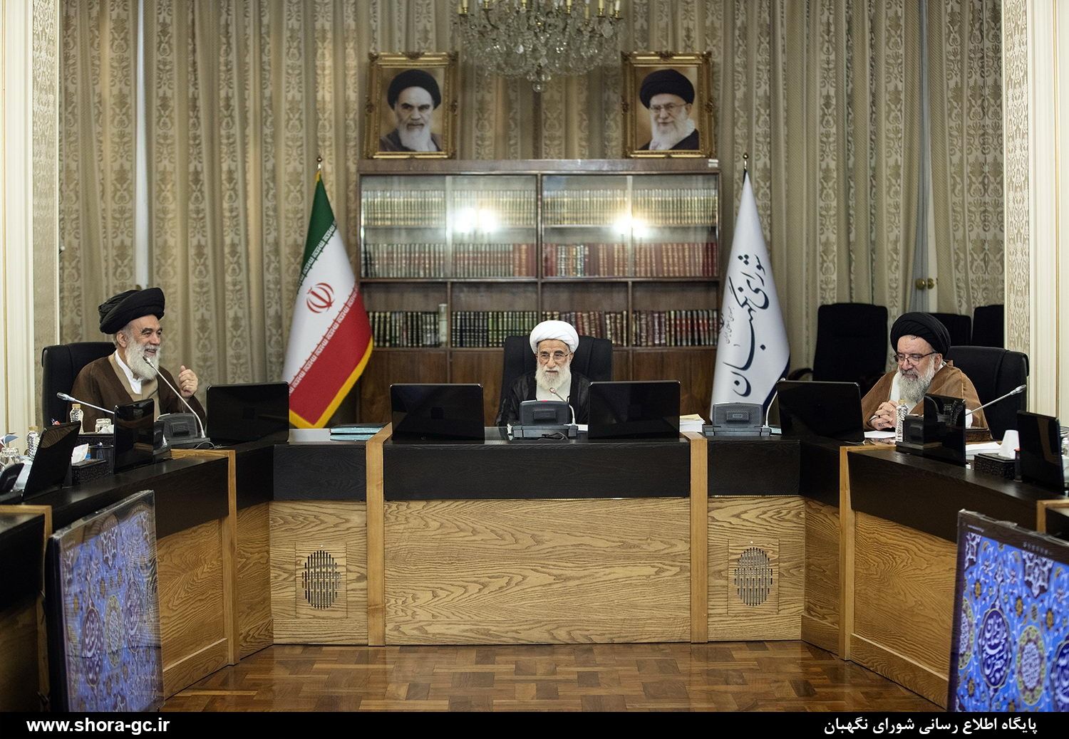 احمد خاتمی و احمد حسینی خراسانی به ترتیب جایگزین محمد یزدی و صادق آملی لاریجانی شدند 