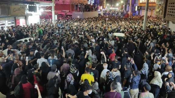 A large protest in Abadan that started peacefully on May 25, 2022