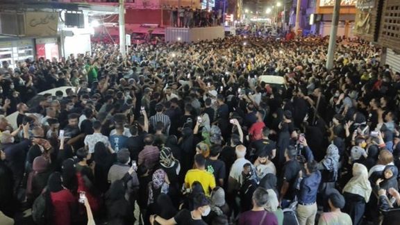 Thousands of anti-government protesters in Abadan. May 25, 2022