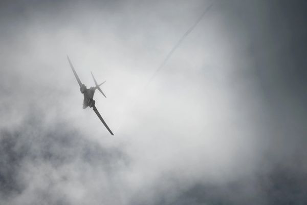 US Launches Retaliatory Attacks On Iran-Linked Targets In Syria, Iraq