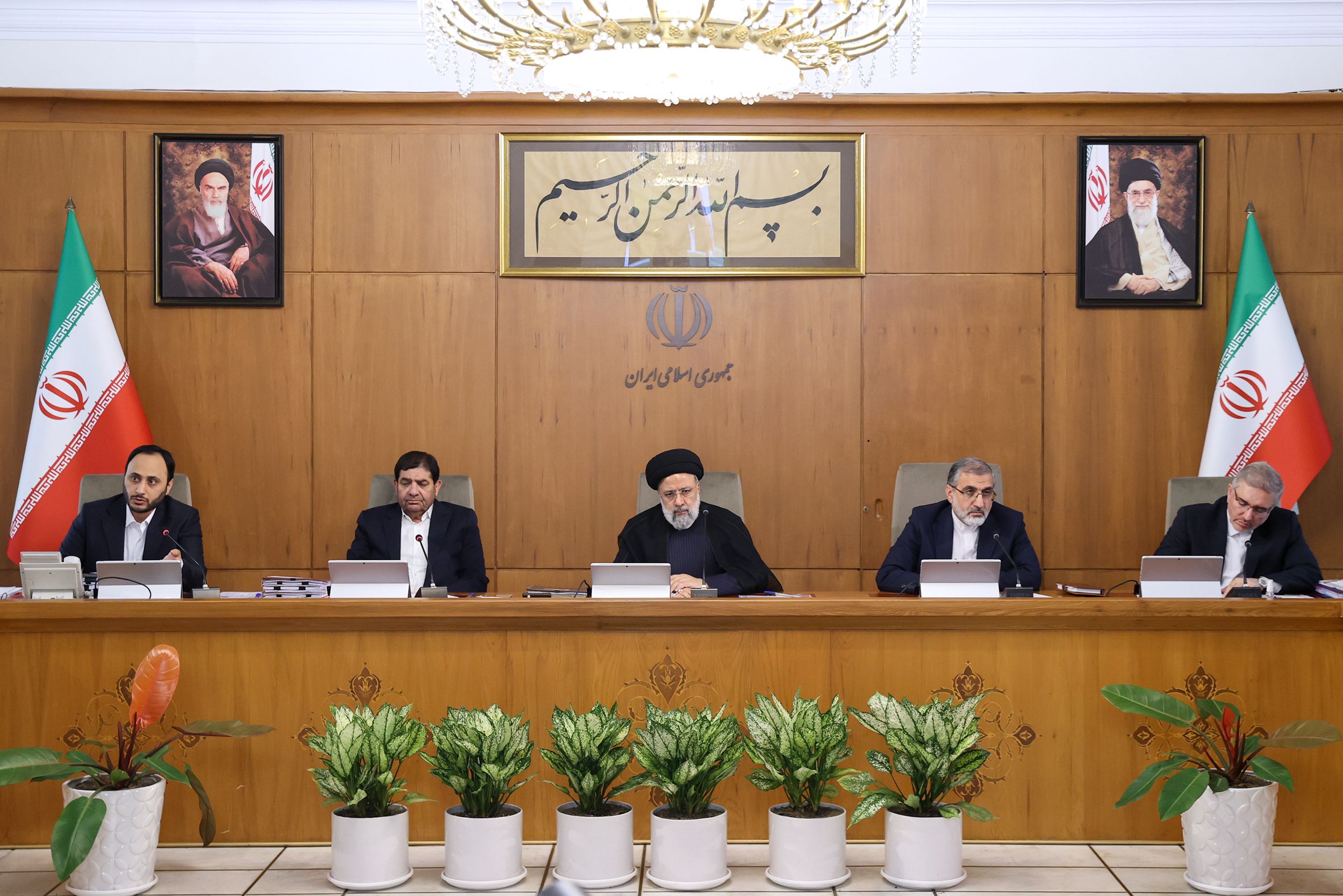 Tehran Daily Says Iran Has No Budget, No Plan For New Year