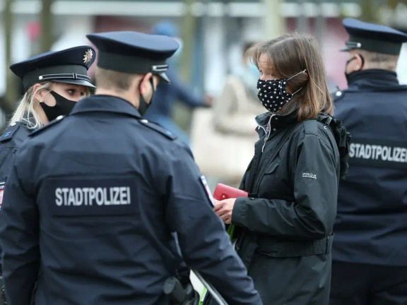 Photo showing some German police officers