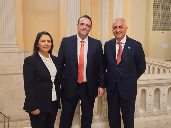 دیدار با وزیر اسرائیلی؛ شاهزاده رضا پهلوی: جامعه جهانی از مردم ایران حمایت کند