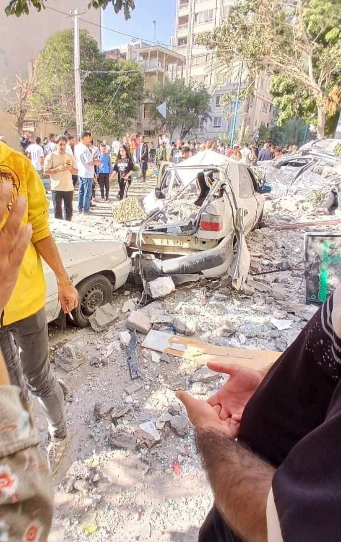 Blast damages residential building in Bandar Abbas