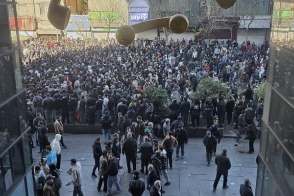 کارد به استخوان بازار رسیده است