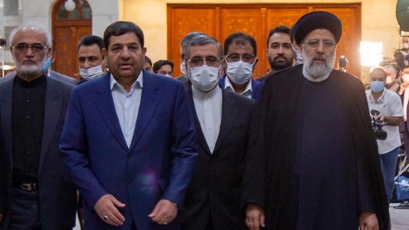 Mohammad Mokhber with President Ebrahim Raisi in August 2021