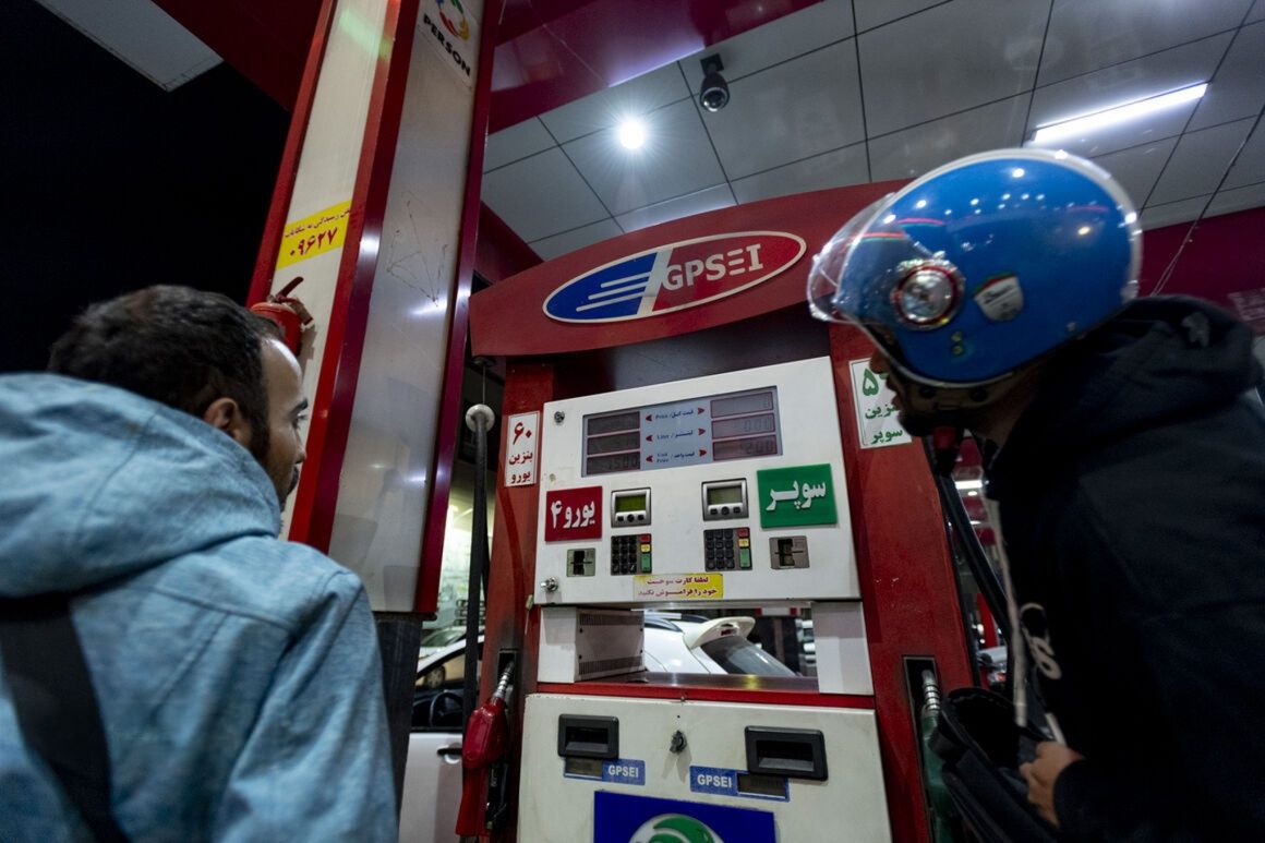 Iran sells first imported premium gasoline cargo on energy exchange 