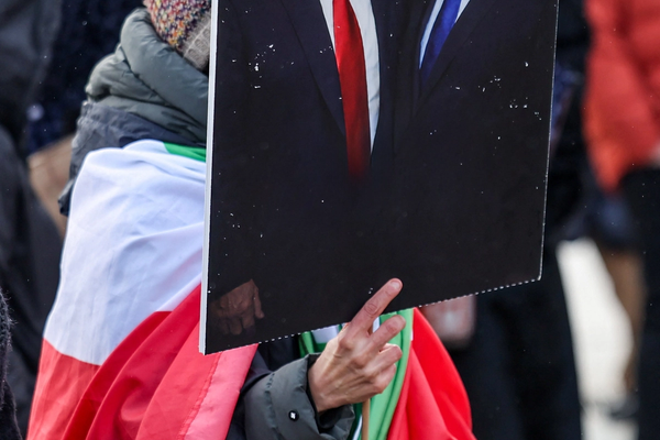 معهد دراسات الأمن القومي الإسرائيلي: احتمال الهجوم على إيران يفوق فرص الدبلوماسية