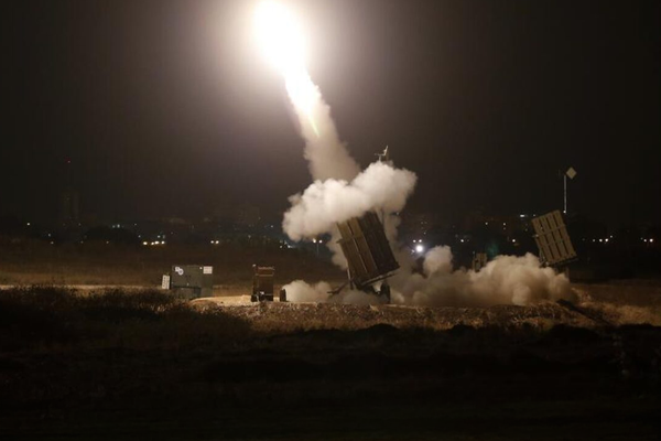 "معاريف": إسرائيل تتوقع إبلاغها قبل وقت قصير من أي هجوم أميركي على إيران