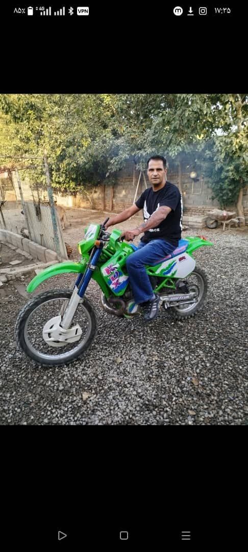 مهدی جراحی هنگام دفاع از یک دختر در اعتراضات هدف گلوله قرار گرفت