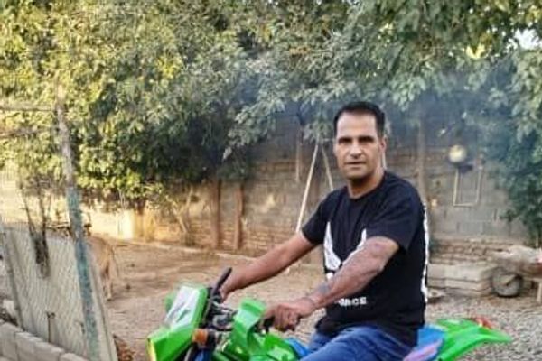 مهدی جراحی هنگام دفاع از یک دختر در اعتراضات هدف گلوله قرار گرفت