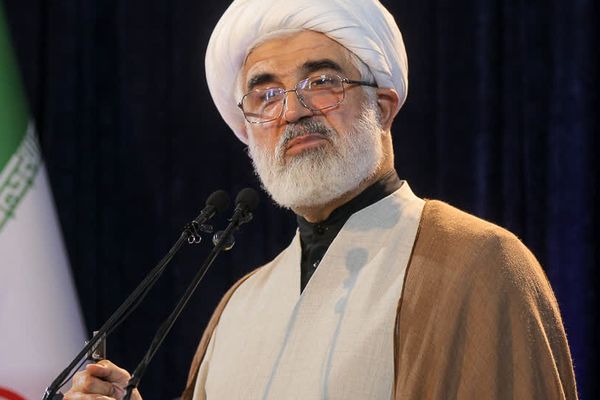 رجل دِين إيراني: "خطايا الشعب" سبب انحباس المطر