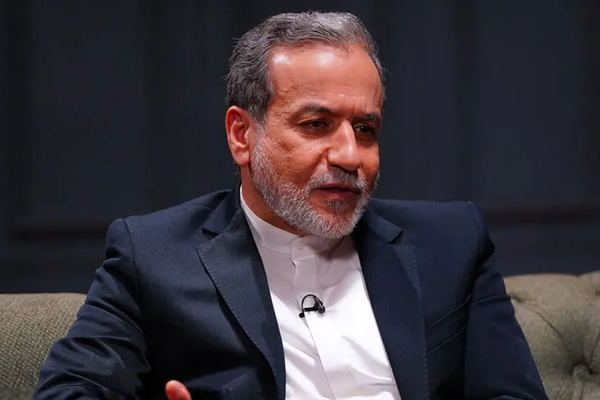 عباس عراقچی: تعریف آمریکا از دیپلماسی، دیکتهکردن است نه مذاکره