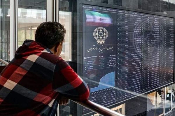 در ۲۴ روز گذشته، حدود ۱۱ هزار میلیارد تومان پول حقیقی از بورس خارج شد