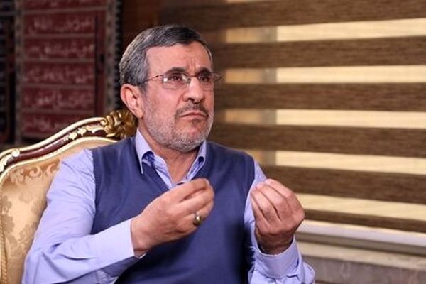Ahmadinejad Denies Seeking Political Power In Iran