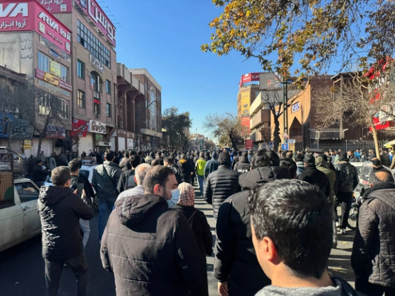 آیا ایران به «لحظه گورباچف» خود نزدیک شده است؟