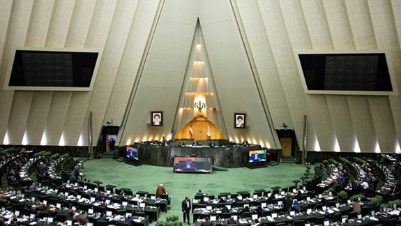 طرح ۵۹ نماینده:شرکتهای همراهی کننده با تحریمها، اجازه بازگشت به بازار ایران ندارند