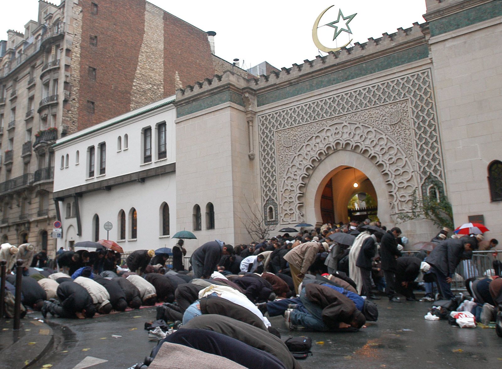 دولت فرانسه با هدف مقابله با اسلام‌گرایی افراطی، یک تشکل اسلامی جدید معرفی کرد