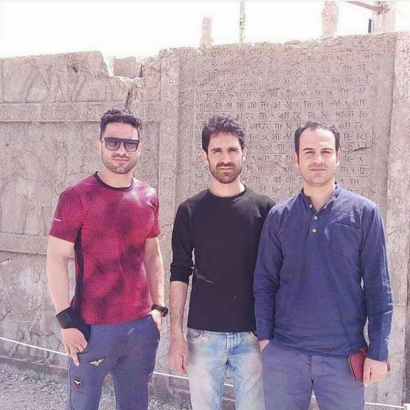 سعید، برادر نوید افکاری: پس از شکستن دست وحید، امروز در زندان به سمت ما تیراندازی کردند