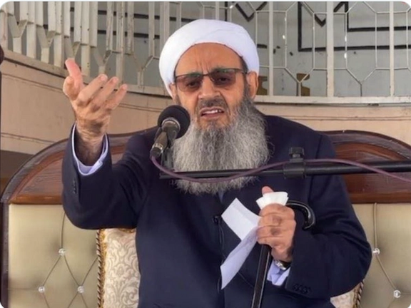 Mowlavi Abdolhamid delivering a Friday sermon in Zahedan on January 6, 2023
