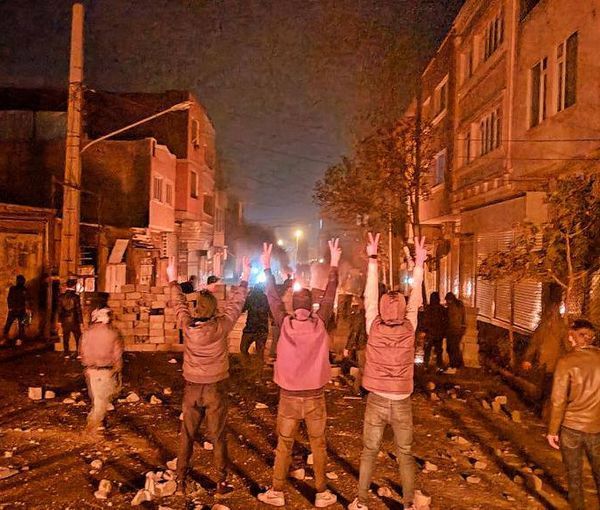 در استان‌هایی که کانون خیزش انقلابی بودند، مشارکت در انتخابات در پایین‌ترین سطح بود