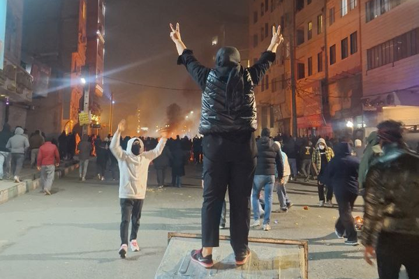 اعتراض پزشکان و وکلای ایرانی-استرالیایی به نظامیسازی مراکز درمانی و سرکوب معترضان