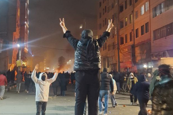 رویترز: جمهوری اسلامی نگران است مردم خشمگین دوباره به خیابان بیایند