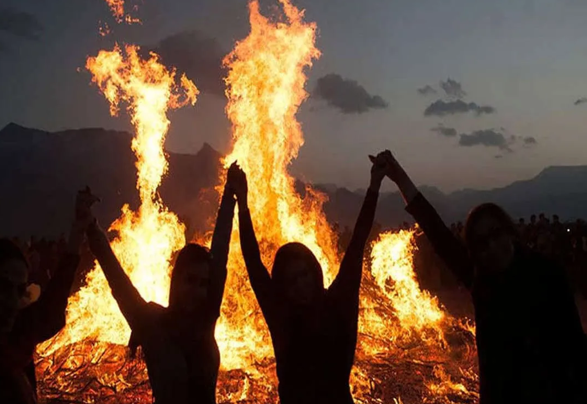 چهارشنبه‌سوری شلوغ‌تر و گرم‌تر از همیشه؛ نیروهای جمهوری اسلامی به جشن‌های مردمی حمله کردند