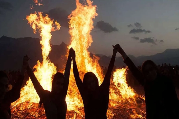 چهارشنبهسوری شلوغتر و گرمتر از همیشه؛ نیروهای جمهوری اسلامی به جشنهای مردمی حمله کردند